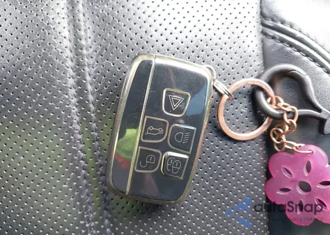 2016 Land Rover Range Rover 5.0L V8 Supercharged из США, поврежденный, VIN SALGS2EF4GA284943